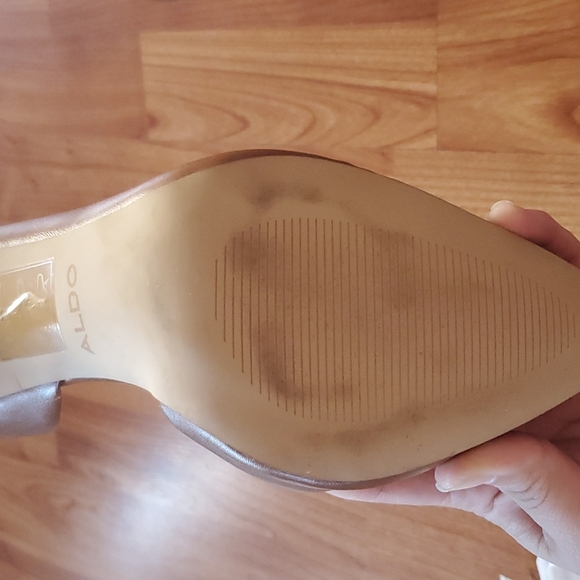 Aldo Brown Nude Heels Faux Leather Pumps - Picture 3 of 3